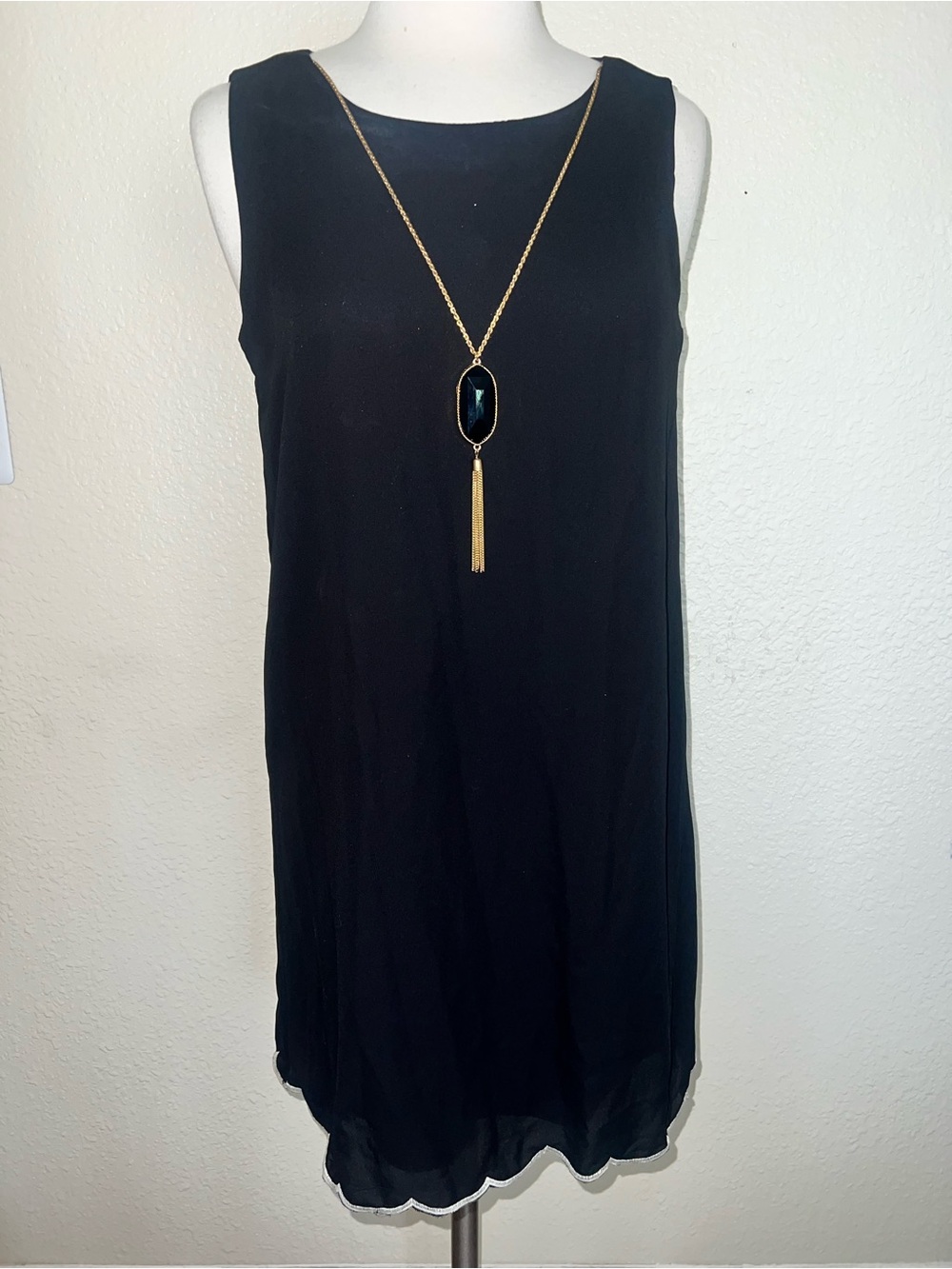 Lily Rose Black Sleeveless Shift Tunic with Pendant